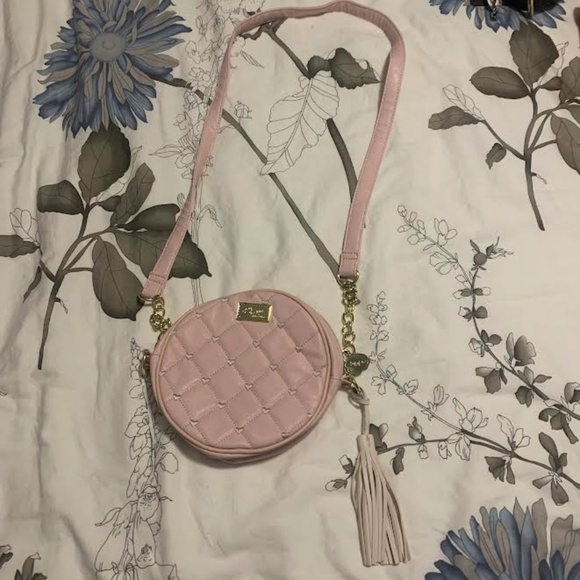 Heart Purse - Picture 2 of 3